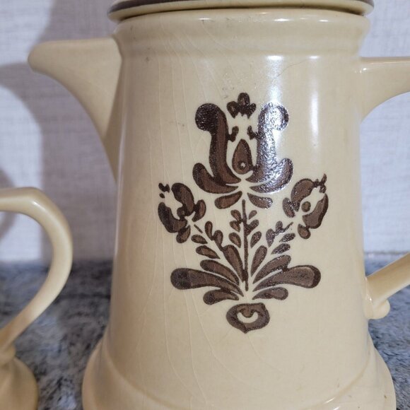 Pfaltzgraff Coffee Pot & Creamer Village 6-550 & 6-24 Stoneware Farmhouse Tea - Picture 2 of 9